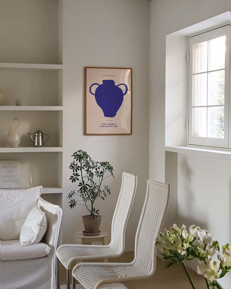 Minimalistisches Keramik Poster Blau – Blue Vase