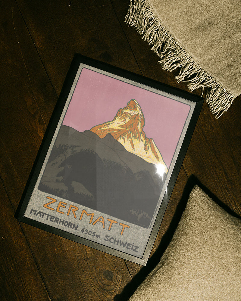 Vintage Zermatt Poster – Matterhorn 4505 m Schweiz Poster – FineArt Wandbild, moderne Kunst & Fine Art Print von Spawnd, handgefertigt & Made in Germany