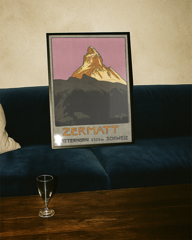 Vintage Zermatt Poster – Matterhorn 4505 m Schweiz Poster – FineArt Wandbild, moderne Kunst & Fine Art Print von Spawnd, handgefertigt & Made in Germany