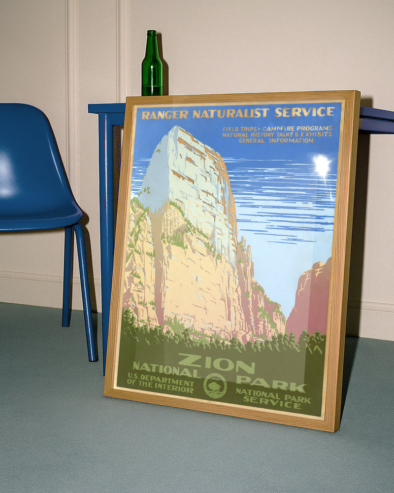 Vintage Zion Nationalpark Poster – Utah Klippen USA Poster – FineArt Wandbild, moderne Kunst & Fine Art Print von Spawnd, handgefertigt & Made in Germany