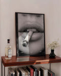 Schwarzweiß Poster Lippen & Zigarette – Fotografie