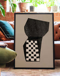 Abstraktes Schwarz Weiß Poster – Abstract Black Checkered Vase