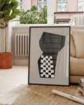 Abstraktes Schwarz Weiß Poster – Abstract Black Checkered Vase