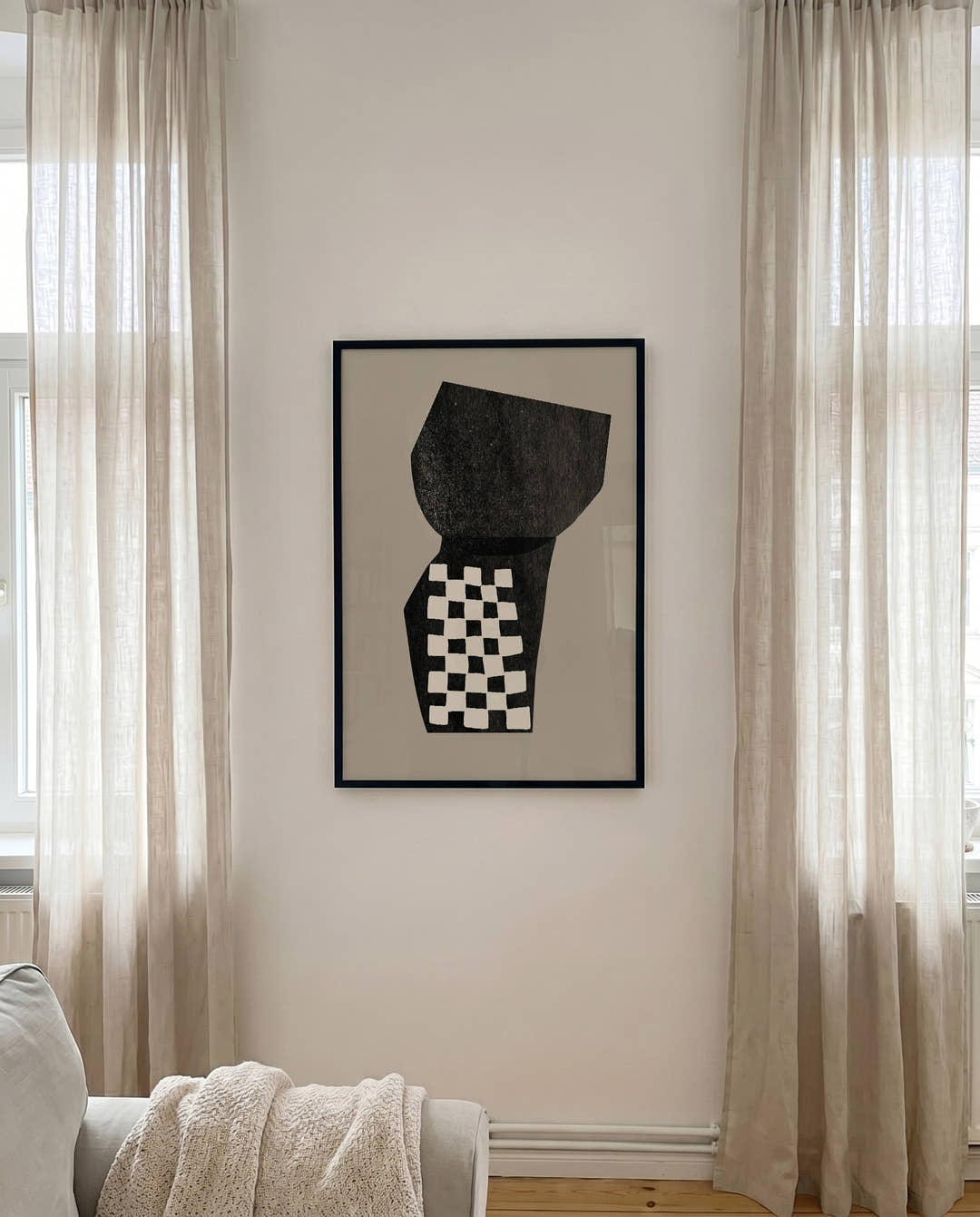 Abstraktes Schwarz Weiß Poster – Abstract Black Checkered Vase