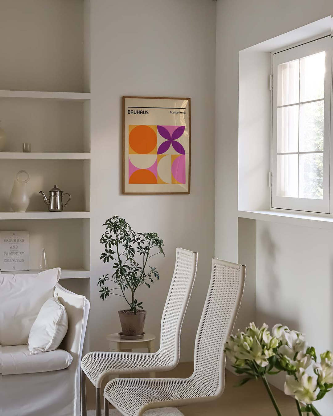 Bauhaus Poster Blume – Bauhaus Abstract Flower