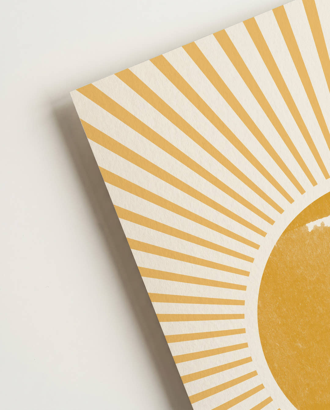 Minimalistisches Sonnen Poster – Golden Sunburst Minimal