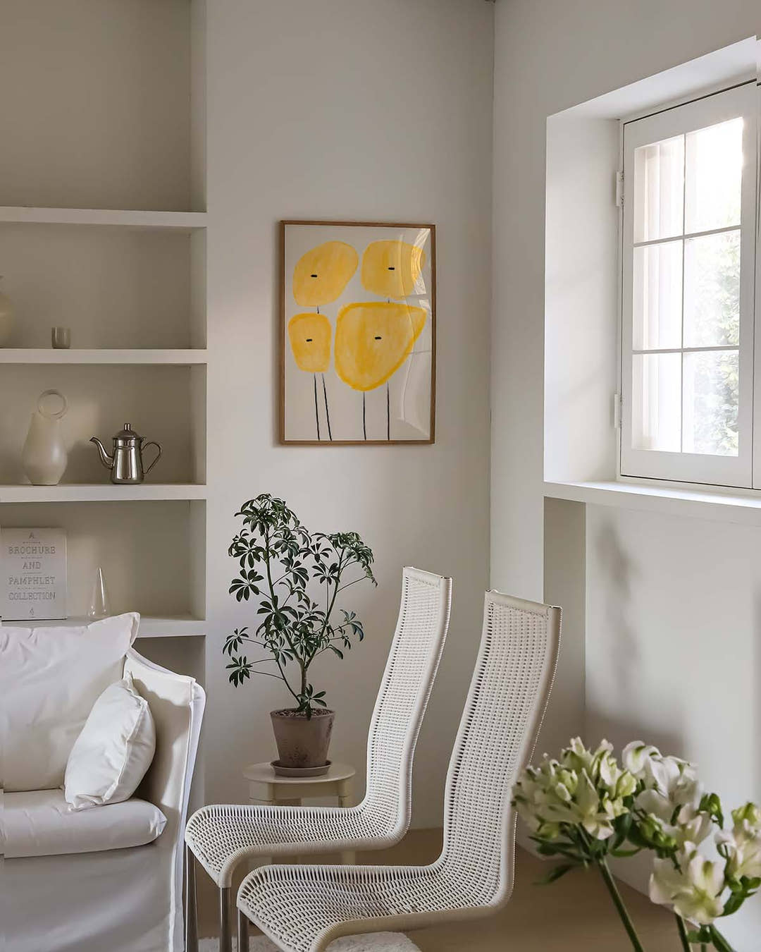 Yellow Minimal Flowers Poster – Gelbe Minimalistische Blüten