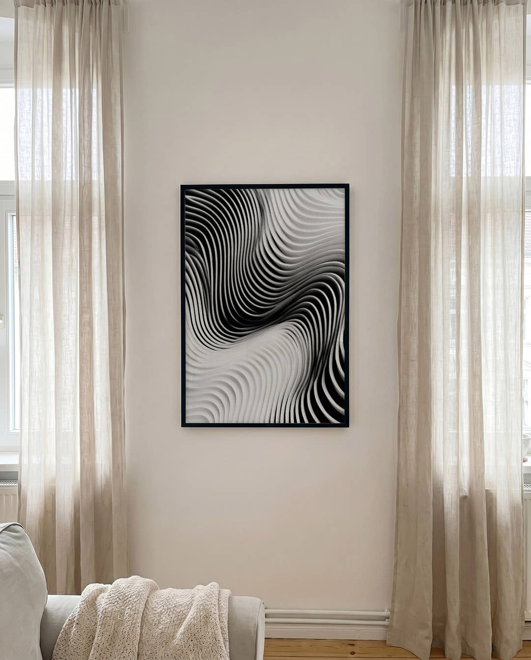 Modernes Schwarz Weiß Wellen Poster – Black Resonance