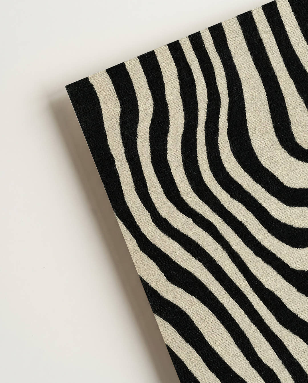 Abstraktes Schwarz Weiß Muster Wandbild – Black Tension
