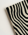 Abstraktes Schwarz Weiß Muster Wandbild – Black Tension