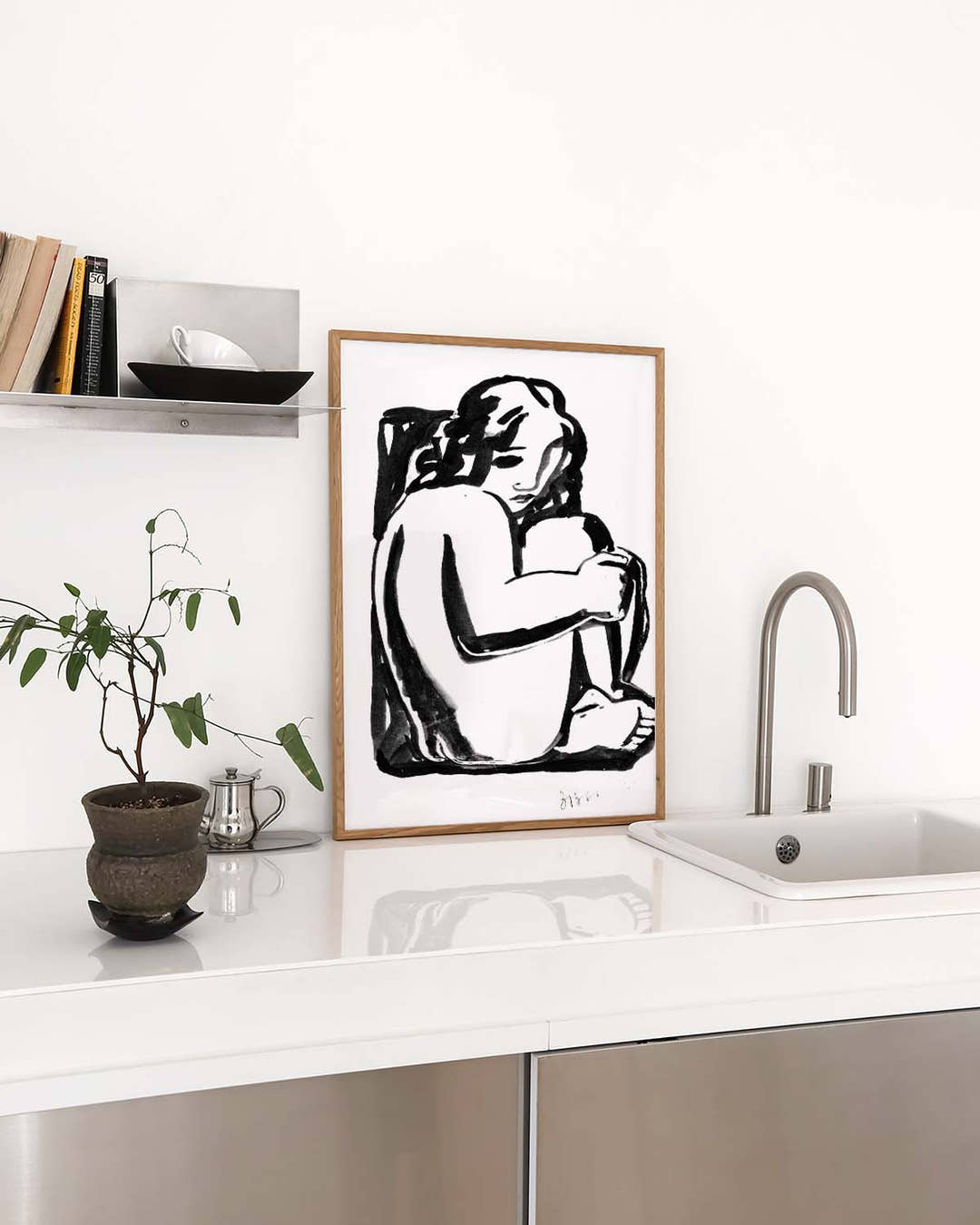 Schwarz Weiß Figuren Poster modern – Seated Form