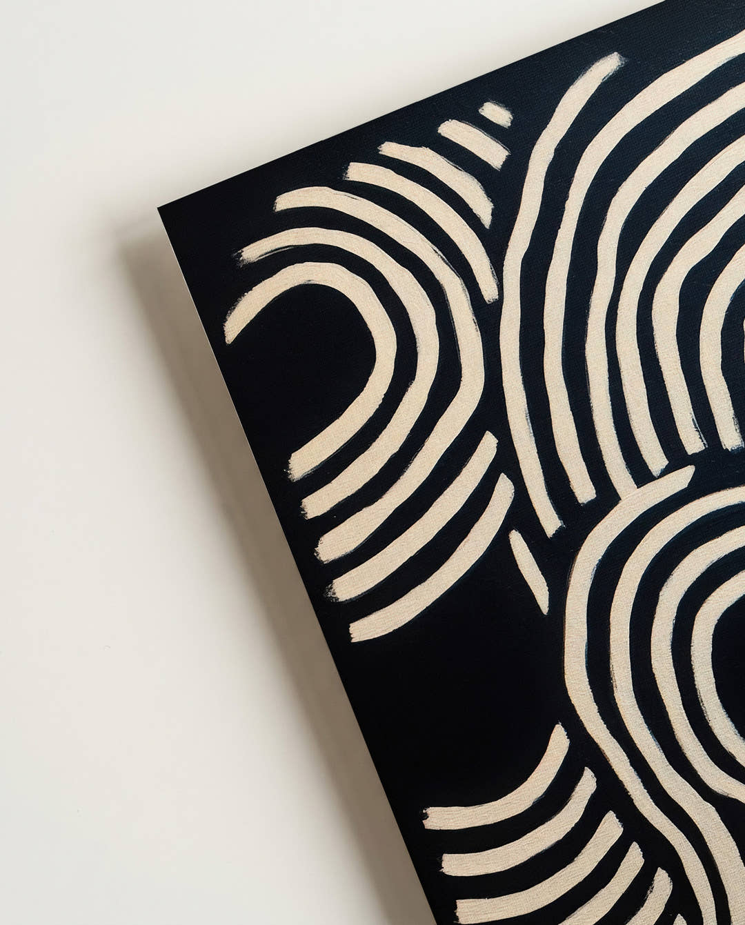 Abstraktes Linien Poster Schwarz Weiß – Silent Arc