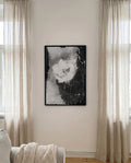 Abstraktes Schwarz Weiß Poster – Smoke Petal