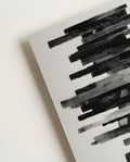 Abstraktes Symmetrie Poster Schwarz Weiß – Soft Symmetry