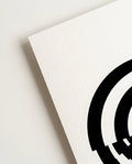 Grafisches Spiral Poster Schwarz Weiß – Visual Tension Line
