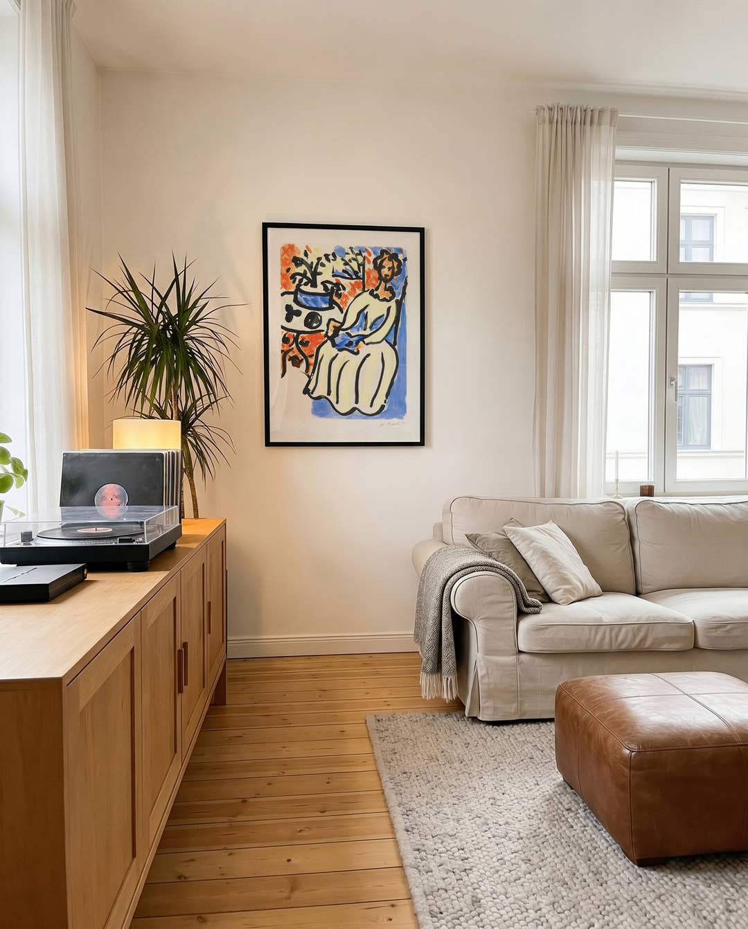 Expressionistisches Figuren &amp; Fensterblick Kunstposter – Frau am Fenster