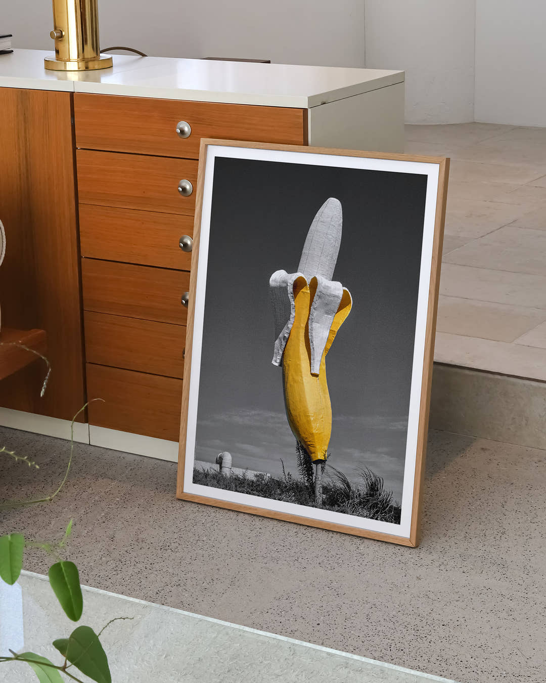 Banana Poster – FineArt Wandbild, moderne Kunst &amp; Fine Art Print von Spawnd, handgefertigt &amp; Made in Germany