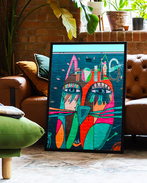Buntes Urban Graffiti Portrait Poster – Urban Face Totem Poster – FineArt Wandbild, moderne Kunst &amp; Fine Art Print von Spawnd, handgefertigt &amp; Made in Germany