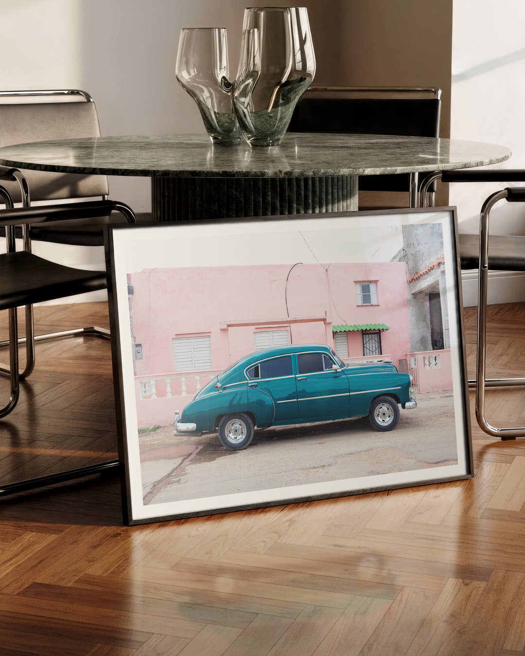 Car in Havanna Poster – FineArt Wandbild, moderne Kunst &amp; Fine Art Print von Spawnd, handgefertigt &amp; Made in Germany
