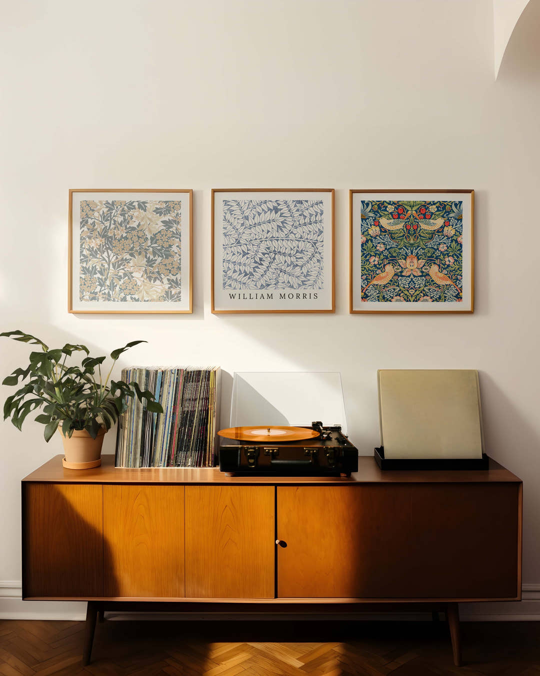 Dusky Meadow Poster – FineArt Wandbild, moderne Kunst &amp; Fine Art Print von Spawnd, handgefertigt &amp; Made in Germany