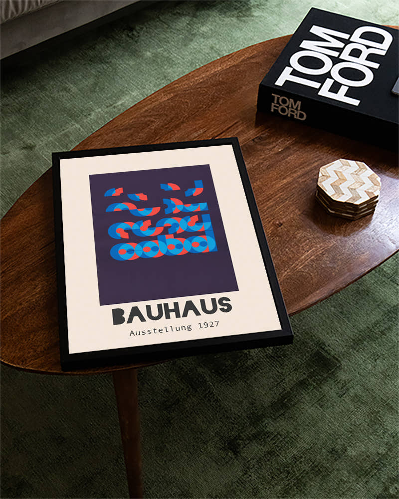 Geometrische Typografie in Blau und Rot – Bauhaus Ausstellung 1927 Poster – FineArt Wandbild, moderne Kunst &amp; Fine Art Print von Spawnd, handgefertigt &amp; Made in Germany
