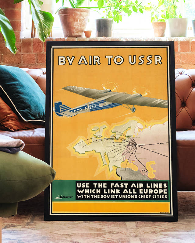 Historisches Flugreise Poster – By Air to USSR 1934 Poster – FineArt Wandbild, moderne Kunst &amp; Fine Art Print von Spawnd, handgefertigt &amp; Made in Germany