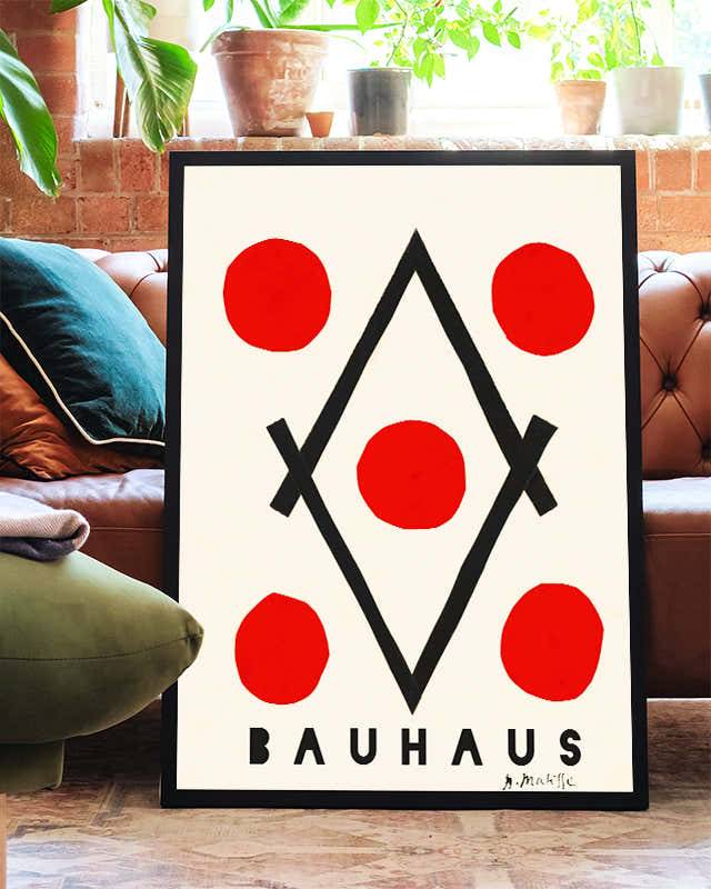 Minimalistische Formensprache mit roten Kreisen – Bauhaus Poster – FineArt Wandbild, moderne Kunst & Fine Art Print von Spawnd, handgefertigt & Made in Germany