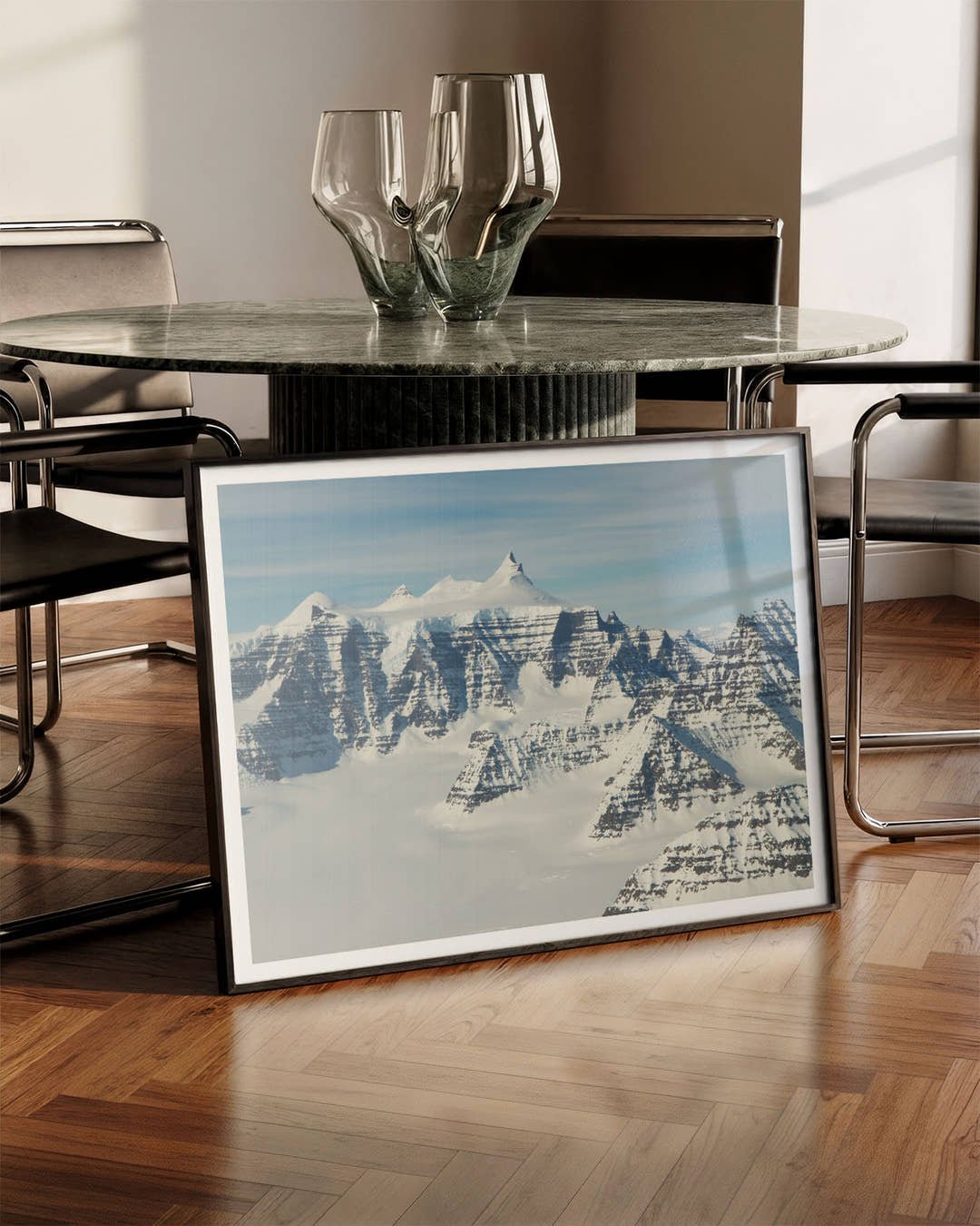 Mountain Poster – FineArt Wandbild, moderne Kunst &amp; Fine Art Print von Spawnd, handgefertigt &amp; Made in Germany