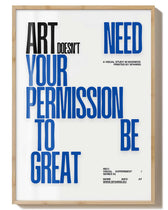 Blaues Typografie Poster „Permission“ von Spawnd® im Holzrahmen, stilvoller Print für kreative Home & Garden Dekoration.