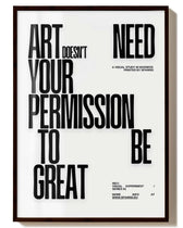 Gerahmtes Typografie Poster „Permission“ von Spawnd® in Schwarz, modernes FineArt Statement für kreative Raumgestaltung.