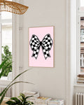 Schleifen Poster mit Karomuster – Bow Checkered Poster – FineArt Wandbild, moderne Kunst & Fine Art Print von Spawnd, handgefertigt & Made in Germany