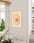 Spiegelei Illustration & Typografie Poster – Sunny Side Up Poster – FineArt Wandbild, moderne Kunst & Fine Art Print von Spawnd, handgefertigt & Made in Germany