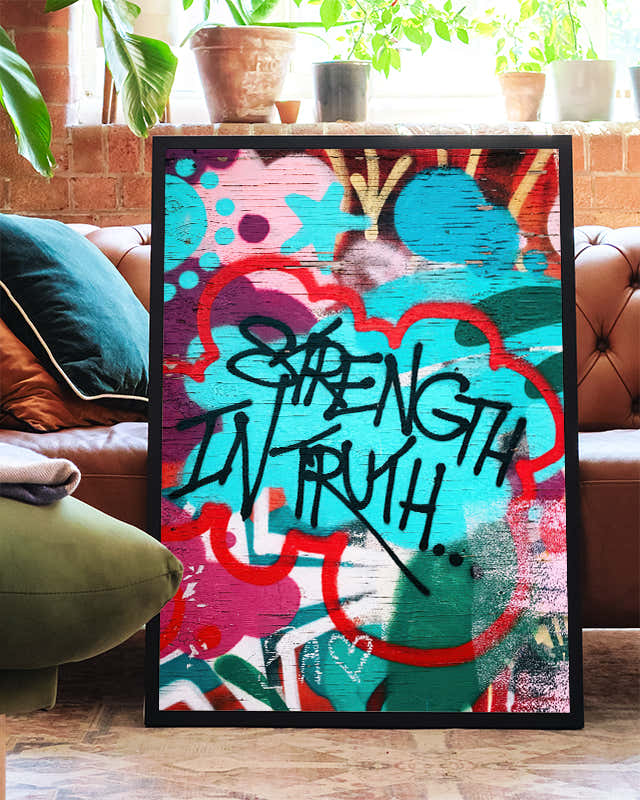 Urban Graffiti Poster – Street Truth Poster – FineArt Wandbild, moderne Kunst & Fine Art Print von Spawnd, handgefertigt & Made in Germany