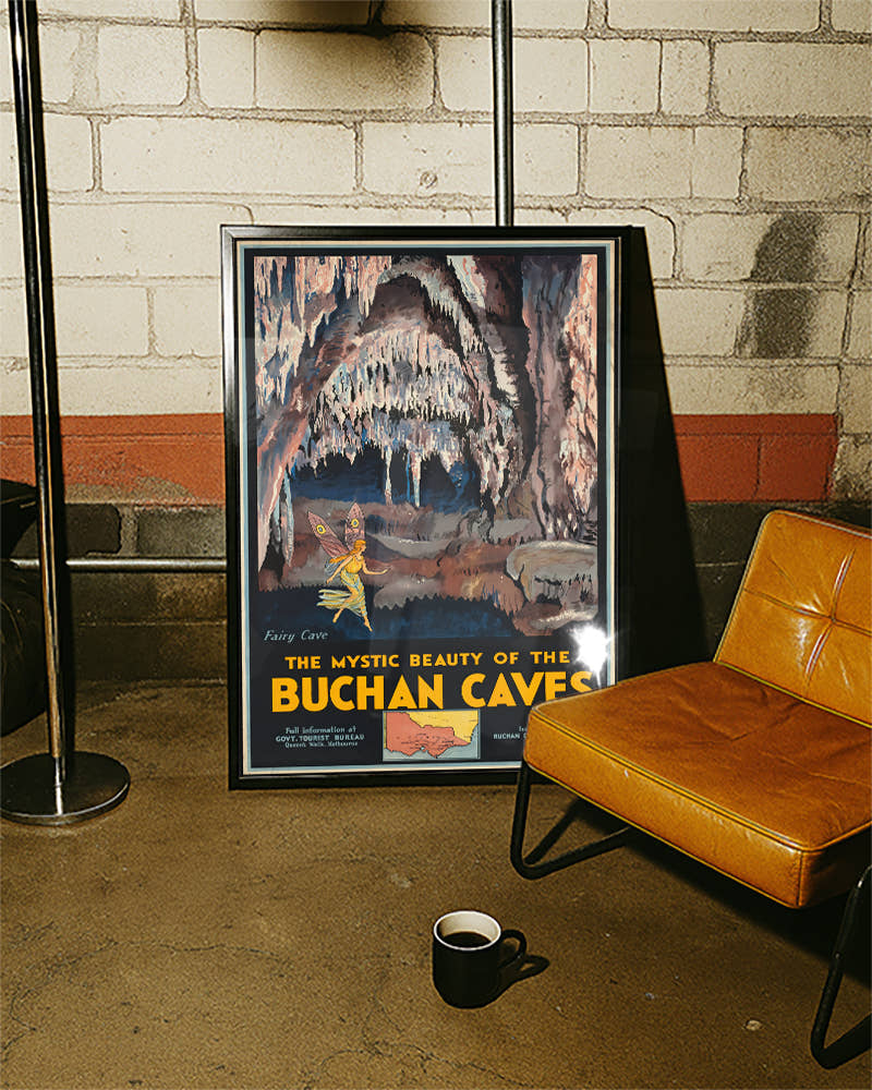 Vintage Australien Höhlen Poster – Buchan Caves Poster – FineArt Wandbild, moderne Kunst &amp; Fine Art Print von Spawnd, handgefertigt &amp; Made in Germany