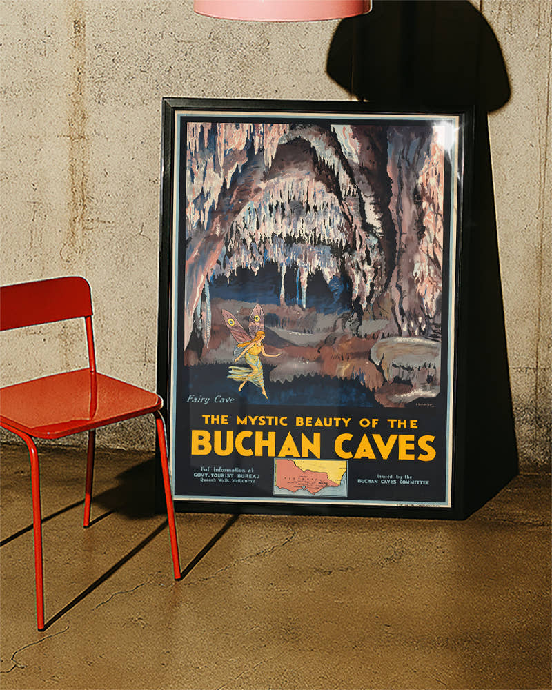 Vintage Australien Höhlen Poster – Buchan Caves Poster – FineArt Wandbild, moderne Kunst &amp; Fine Art Print von Spawnd, handgefertigt &amp; Made in Germany