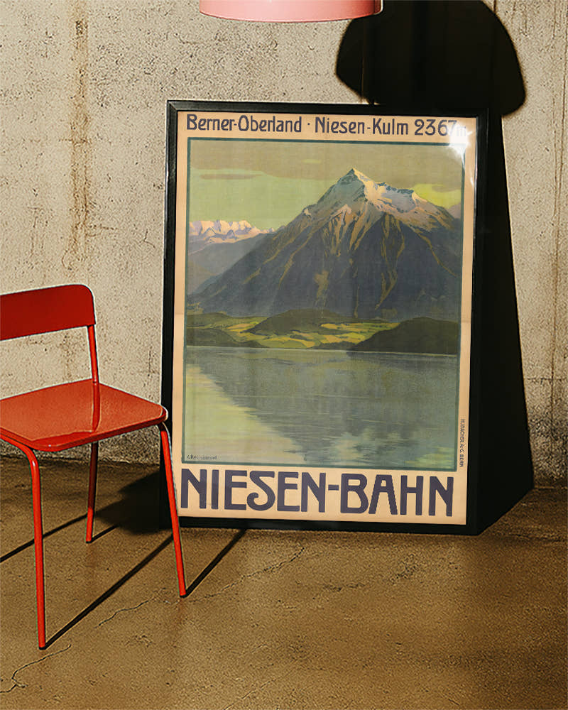 Vintage Berner Oberland Poster – Niesen Kulm Schweiz Poster – FineArt Wandbild, moderne Kunst &amp; Fine Art Print von Spawnd, handgefertigt &amp; Made in Germany