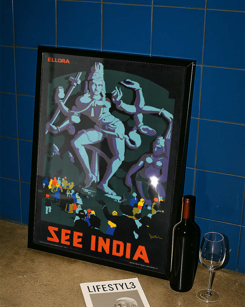 Vintage Indien Poster Ellora Tempel – See India Poster – FineArt Wandbild, moderne Kunst & Fine Art Print von Spawnd, handgefertigt & Made in Germany