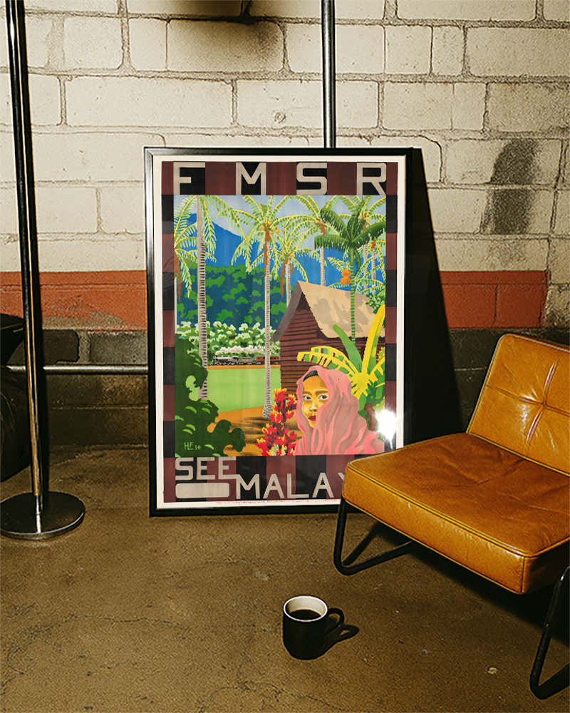 Vintage Malaysia Reiseplakat mit Palmen – See Malaya Poster – FineArt Wandbild, moderne Kunst & Fine Art Print von Spawnd, handgefertigt & Made in Germany