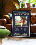 Vintage Mississippi Golf & Küstenreise Poster – Gulf Coast Poster – FineArt Wandbild, moderne Kunst & Fine Art Print von Spawnd, handgefertigt & Made in Germany