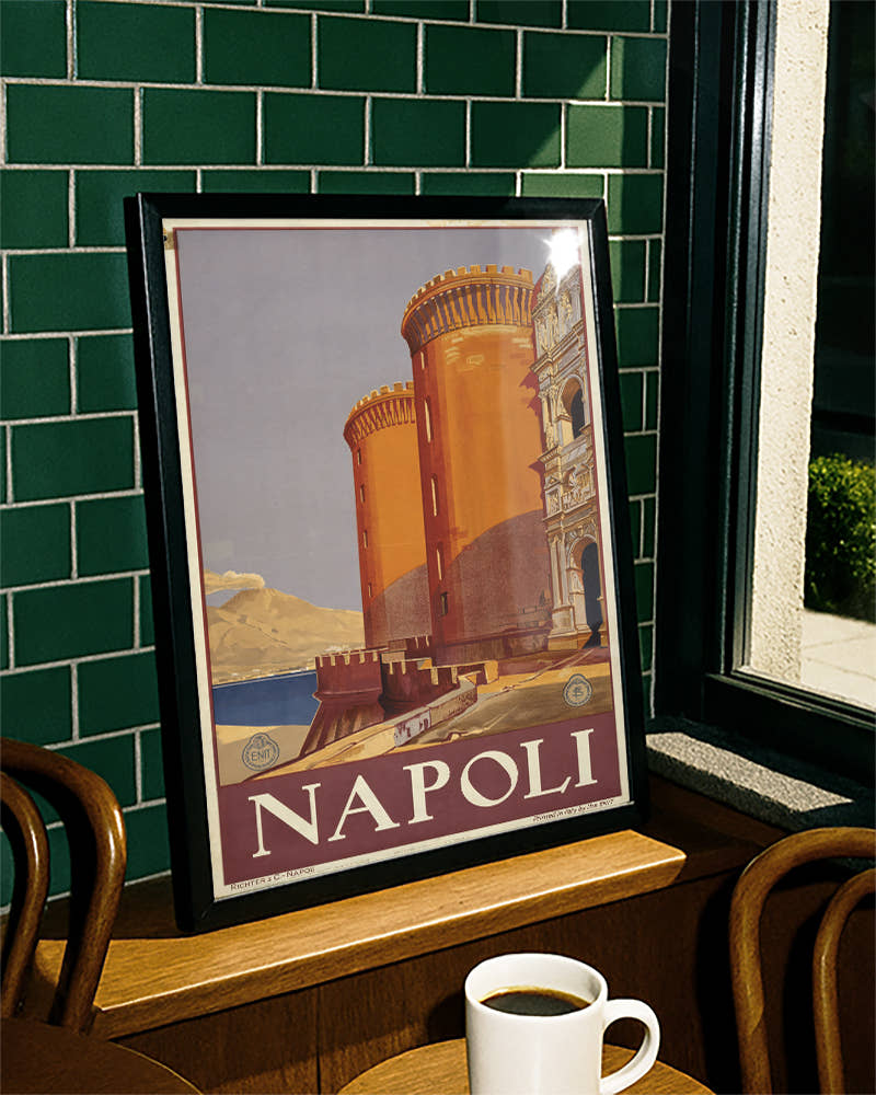 Vintage Neapel Italien Poster – Napoli Festung am Meer Poster – FineArt Wandbild, moderne Kunst &amp; Fine Art Print von Spawnd, handgefertigt &amp; Made in Germany