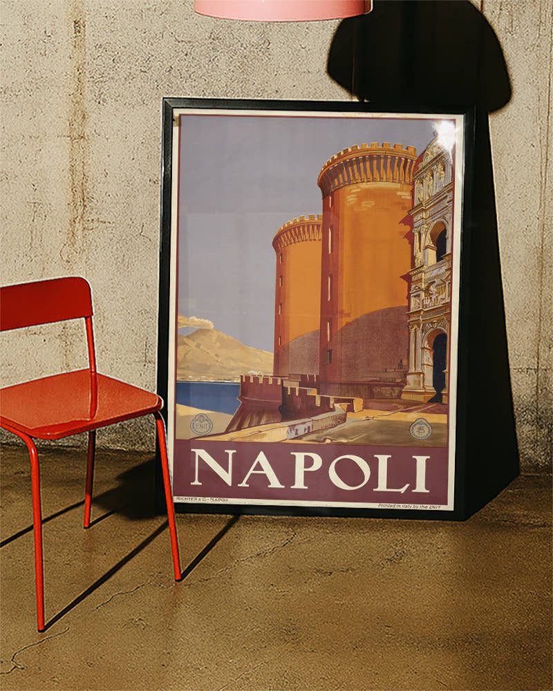 Vintage Neapel Italien Poster – Napoli Festung am Meer Poster – FineArt Wandbild, moderne Kunst &amp; Fine Art Print von Spawnd, handgefertigt &amp; Made in Germany