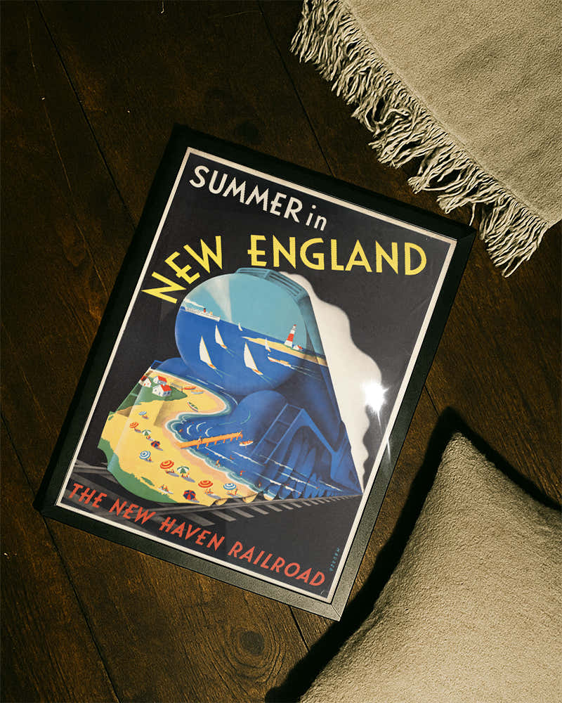 Vintage New England Poster mit Küste & Leuchtturm – Summer in New England Poster – FineArt Wandbild, moderne Kunst & Fine Art Print von Spawnd, handgefertigt & Made in Germany