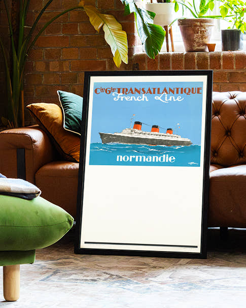 Vintage Ozeandampfer Reiseplakat Poster – Normandie French Line Poster – FineArt Wandbild, moderne Kunst &amp; Fine Art Print von Spawnd, handgefertigt &amp; Made in Germany