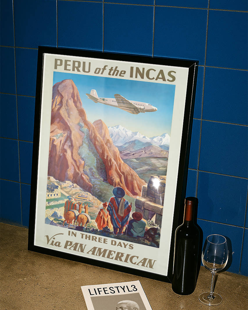 Vintage Peru Poster – Machu Picchu Anden Poster – FineArt Wandbild, moderne Kunst &amp; Fine Art Print von Spawnd, handgefertigt &amp; Made in Germany
