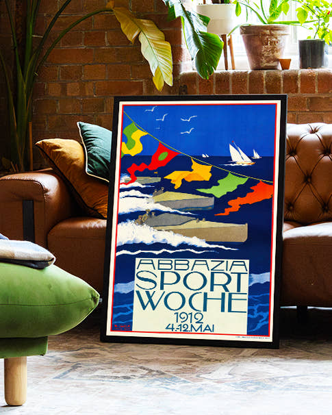 Vintage Sport &amp; Segelboot Reiseplakat – Abbazia Sport Woche 1912 Poster – FineArt Wandbild, moderne Kunst &amp; Fine Art Print von Spawnd, handgefertigt &amp; Made in Germany