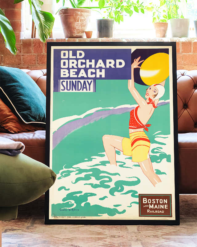 Vintage Strand Reiseplakat Poster – Old Orchard Beach Sunday Poster – FineArt Wandbild, moderne Kunst & Fine Art Print von Spawnd, handgefertigt & Made in Germany
