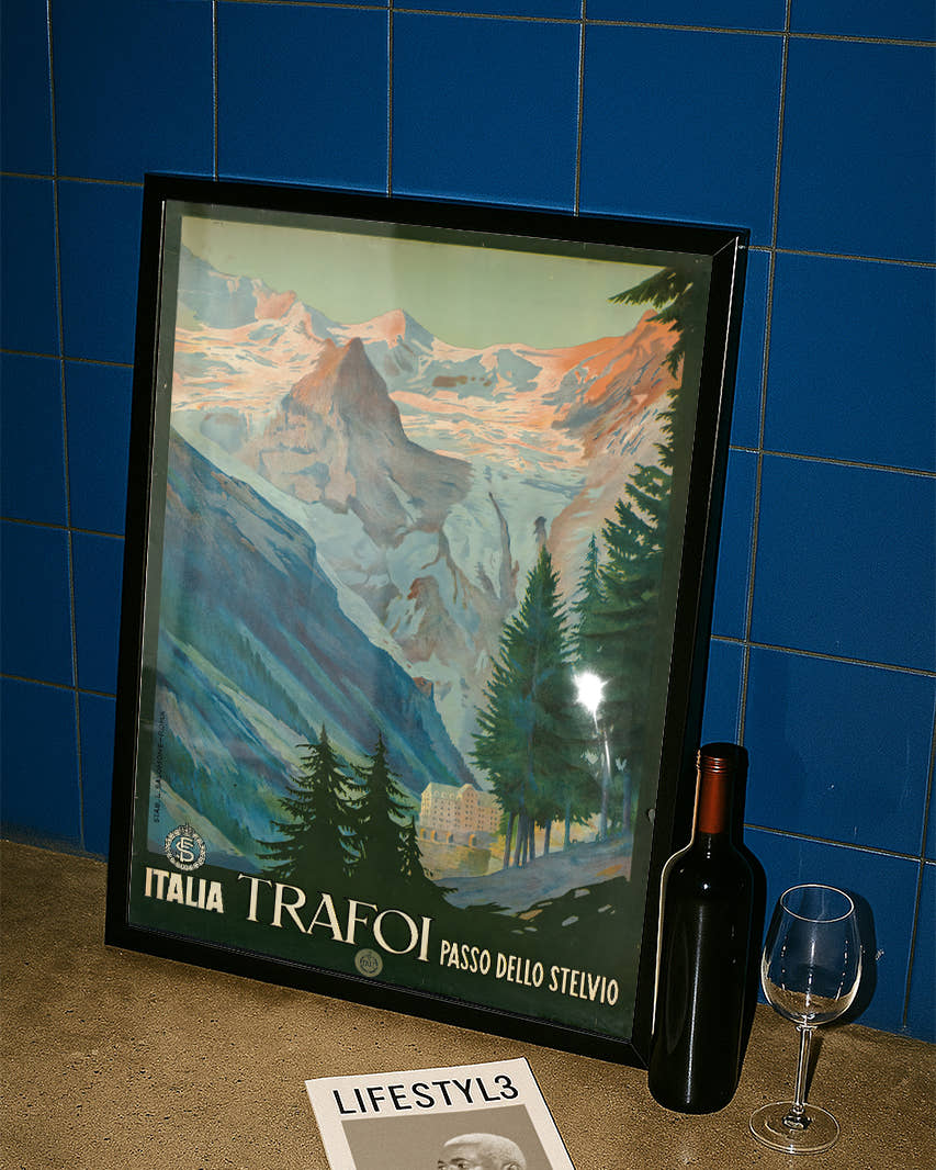 Vintage Trafoi Südtirol Poster – Stilfserjoch Alpen Wandbild Poster – FineArt Wandbild, moderne Kunst &amp; Fine Art Print von Spawnd, handgefertigt &amp; Made in Germany