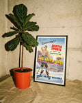 Titel: Vintage USA Eislauf Poster – Sun Valley Skating Poster – FineArt Wandbild, moderne Kunst & Fine Art Print von Spawnd, handgefertigt & Made in Germany