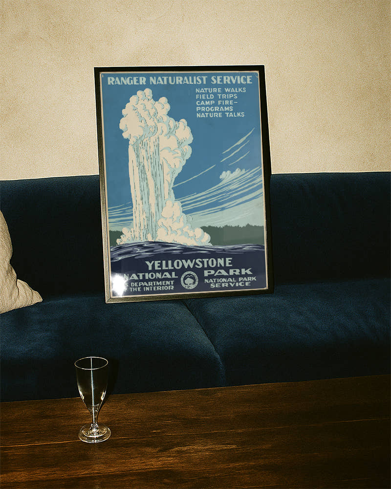 Vintage Yellowstone Nationalpark Poster – Wyoming USA Poster – FineArt Wandbild, moderne Kunst &amp; Fine Art Print von Spawnd, handgefertigt &amp; Made in Germany